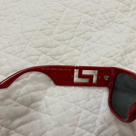 Versace Acétate Sunglasses - Picture 5 of 7